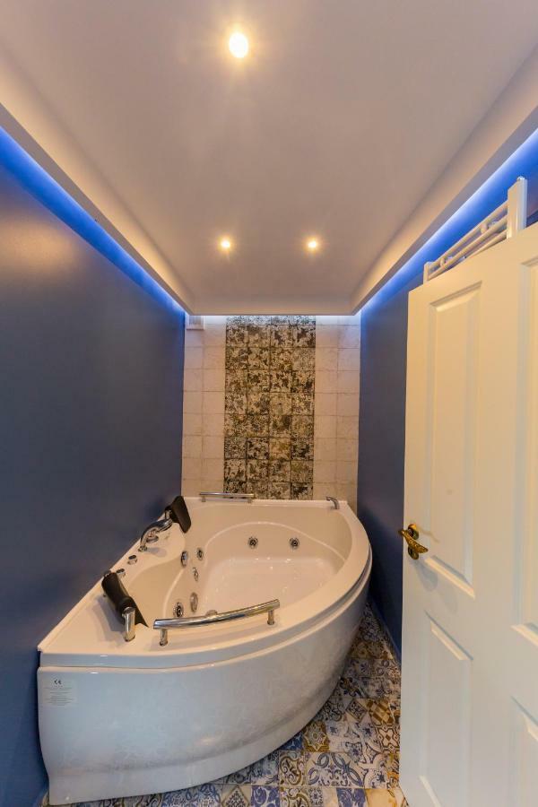 Apartament Carol シナヤ エクステリア 写真