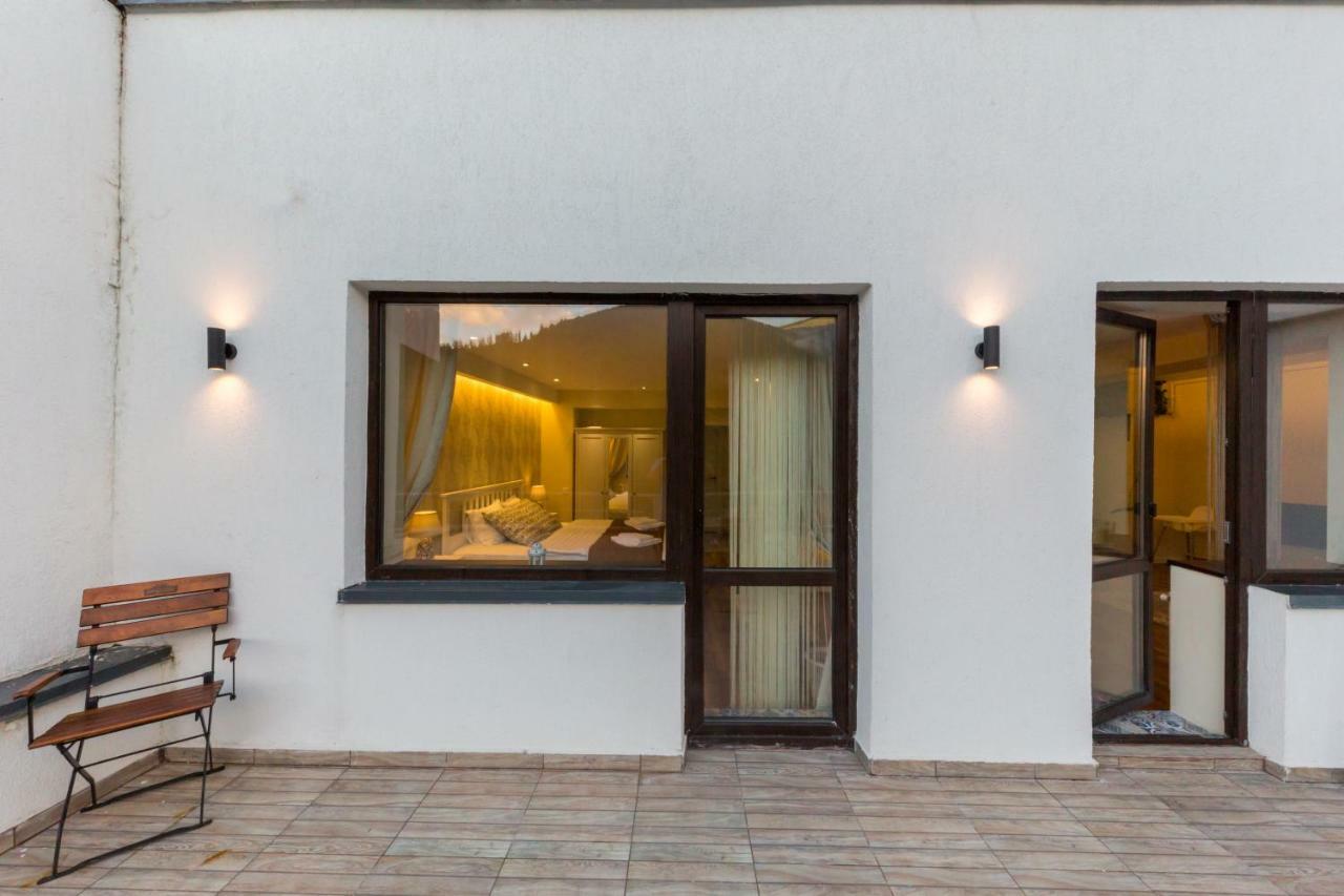 Apartament Carol シナヤ エクステリア 写真