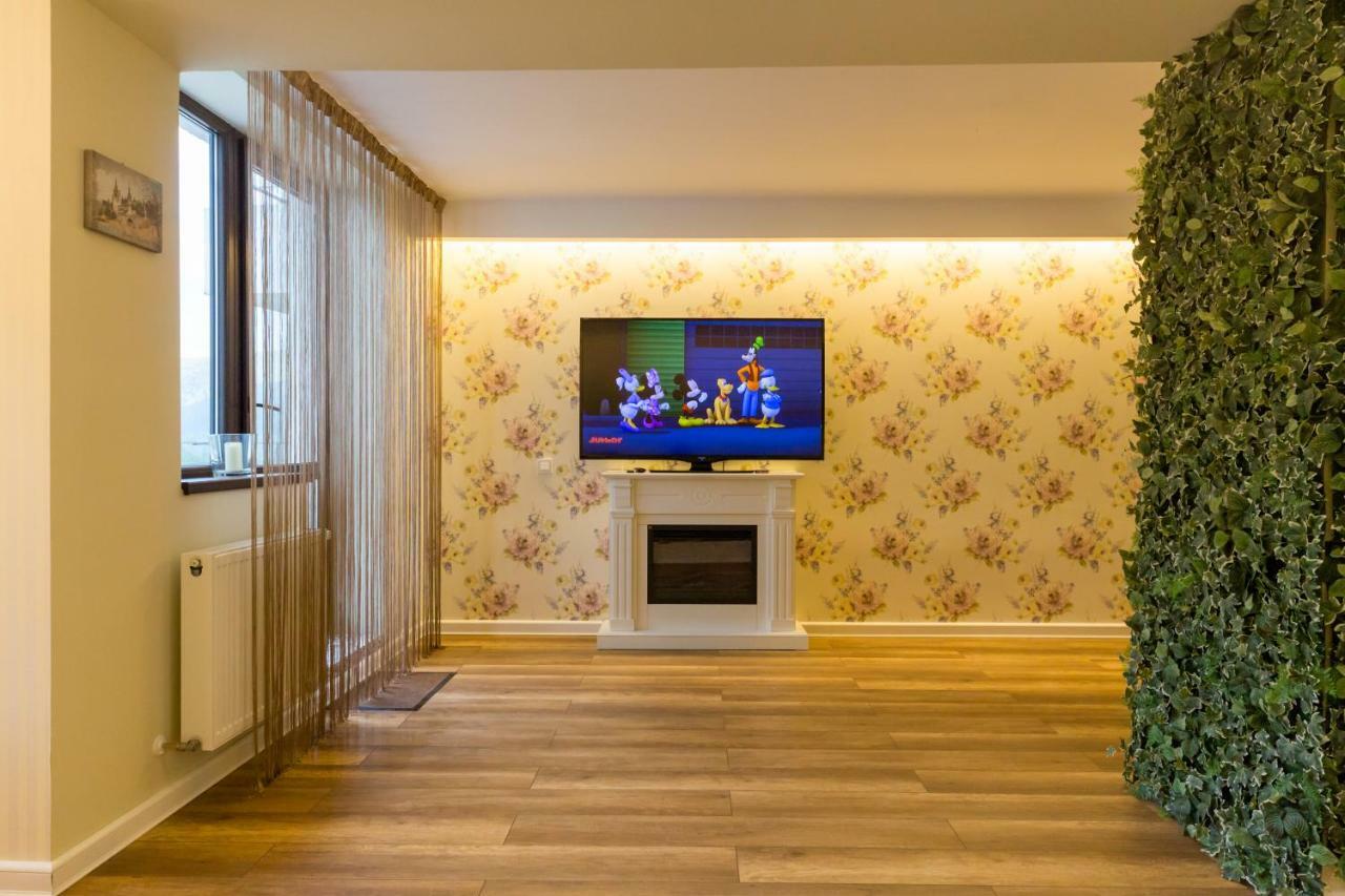 Apartament Carol シナヤ エクステリア 写真